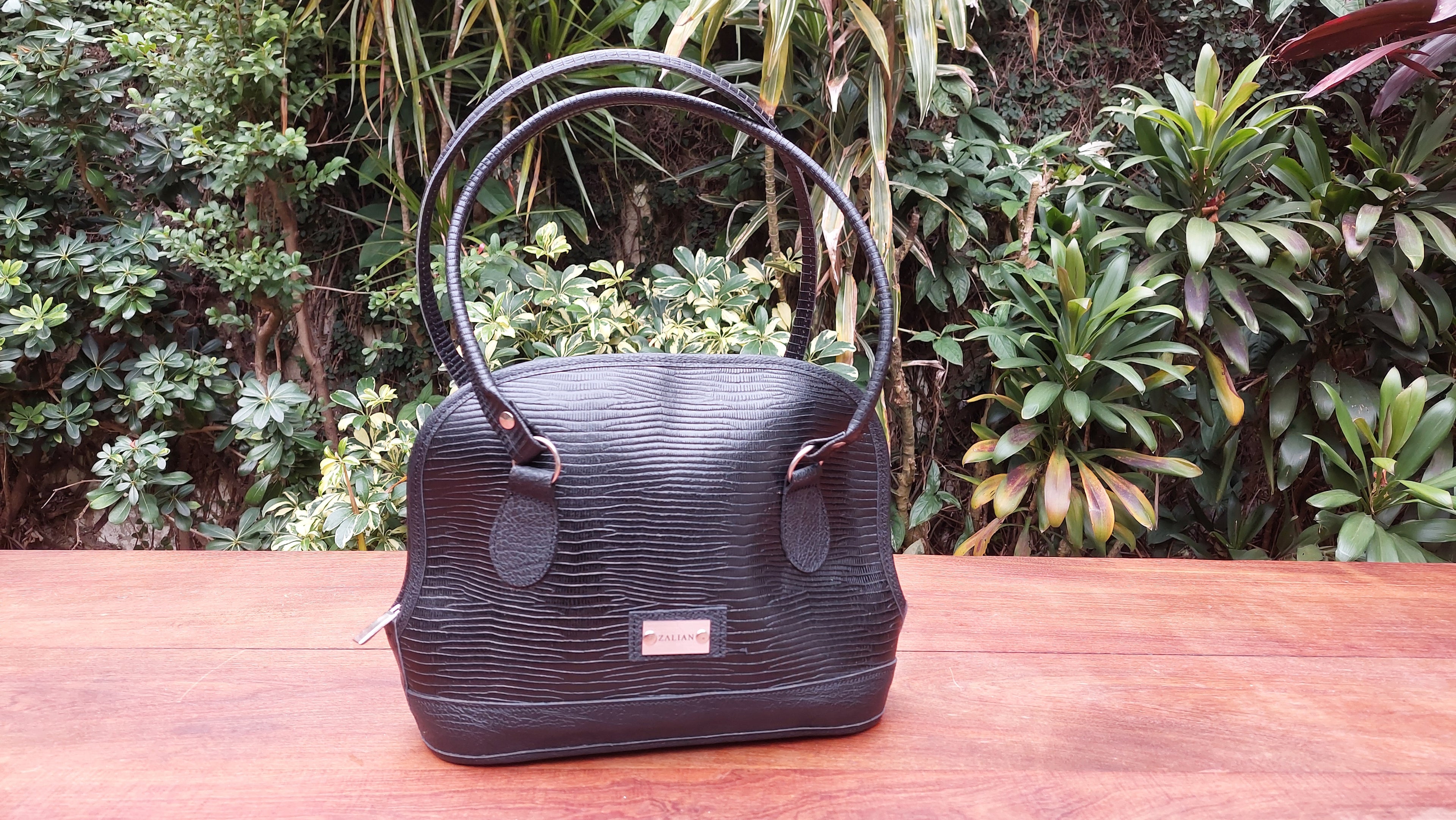 Cartera de Cuero Vacuno Mestia - Negro