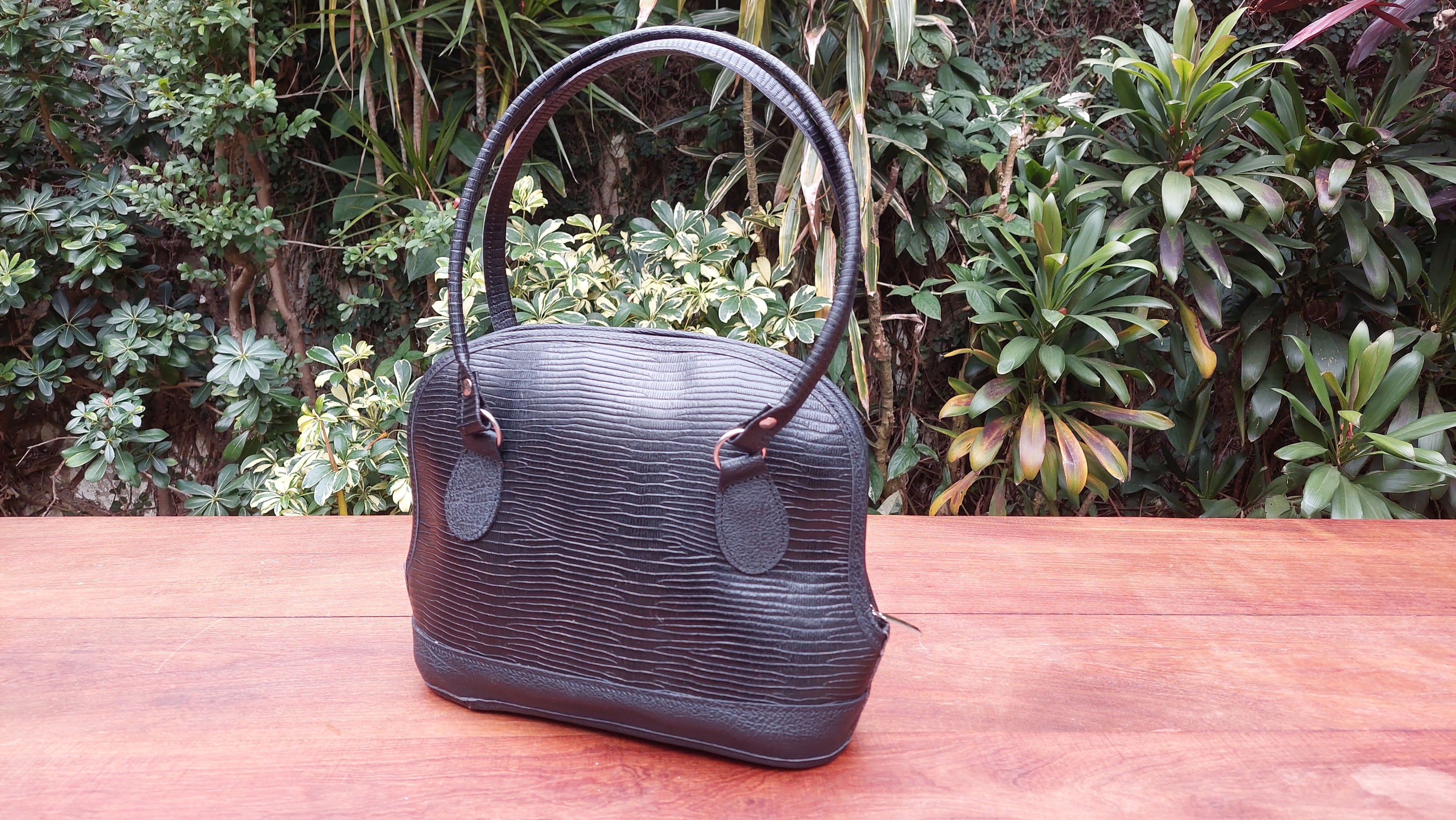 Cartera de Cuero Vacuno Mestia - Negro