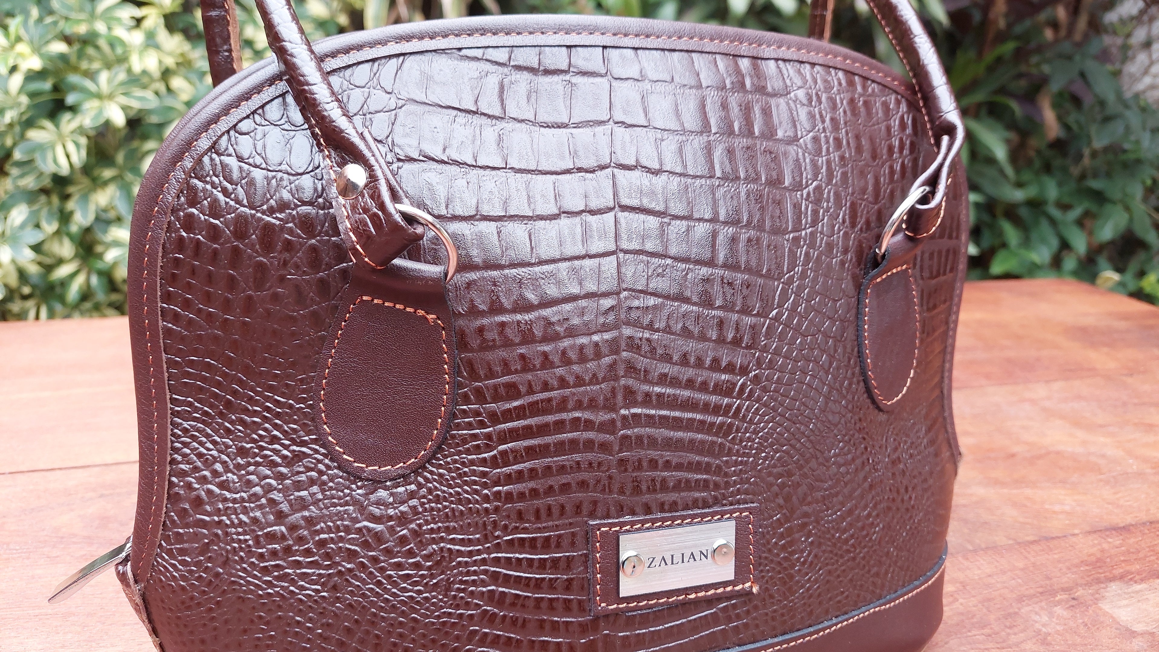Cartera de Cuero Vacuno Mestia - Chocolate