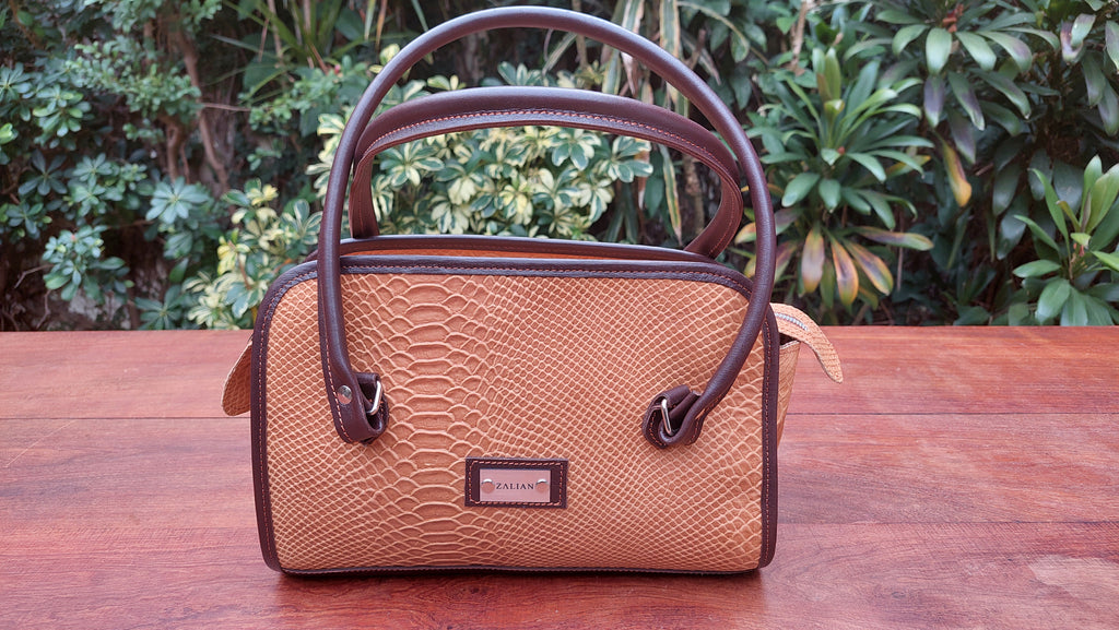 Cartera de Cuero Vacuno Alazani - Grabado Reptil