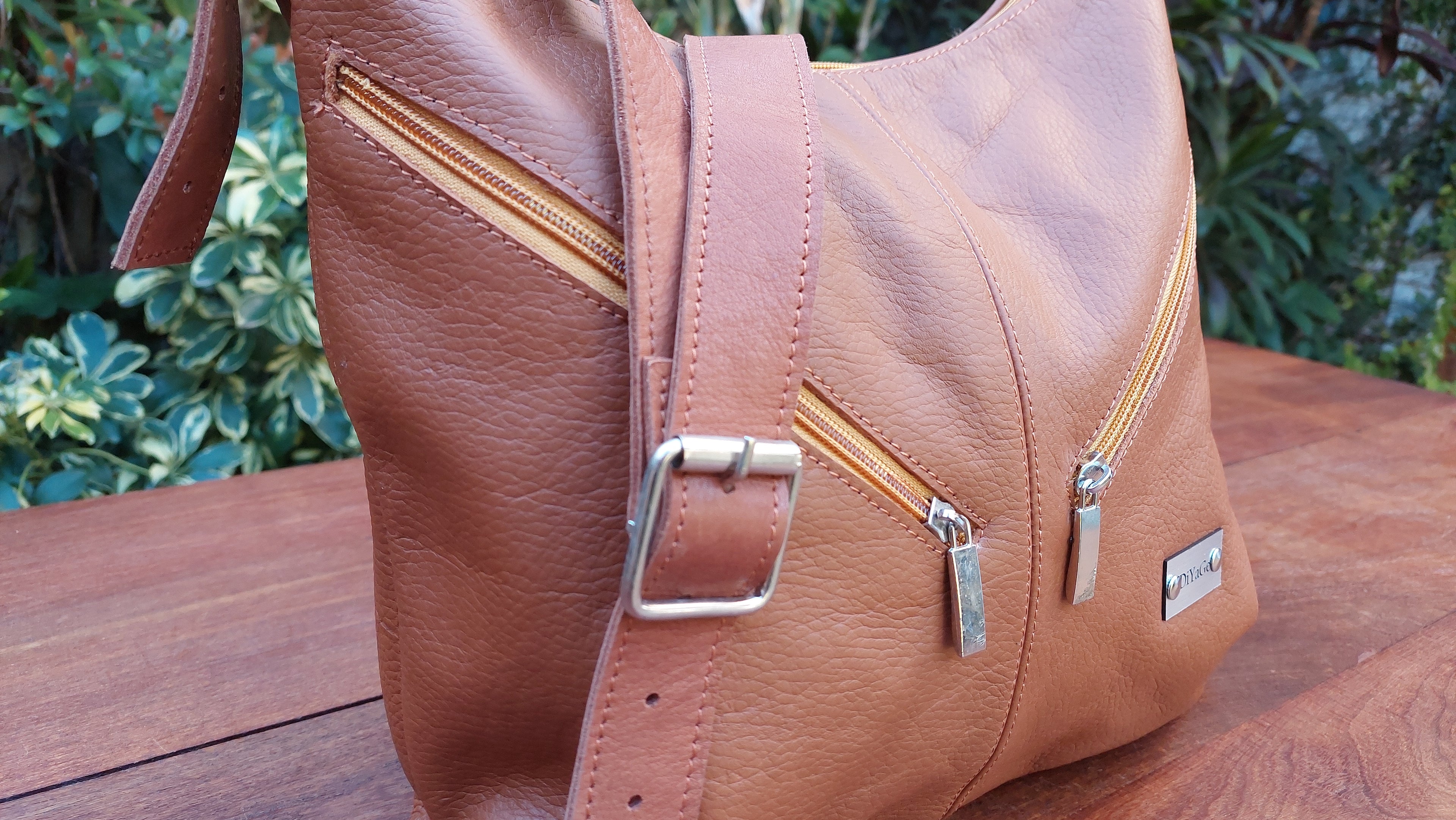 Cartera de Cuero Vacuno Tafí - Suela