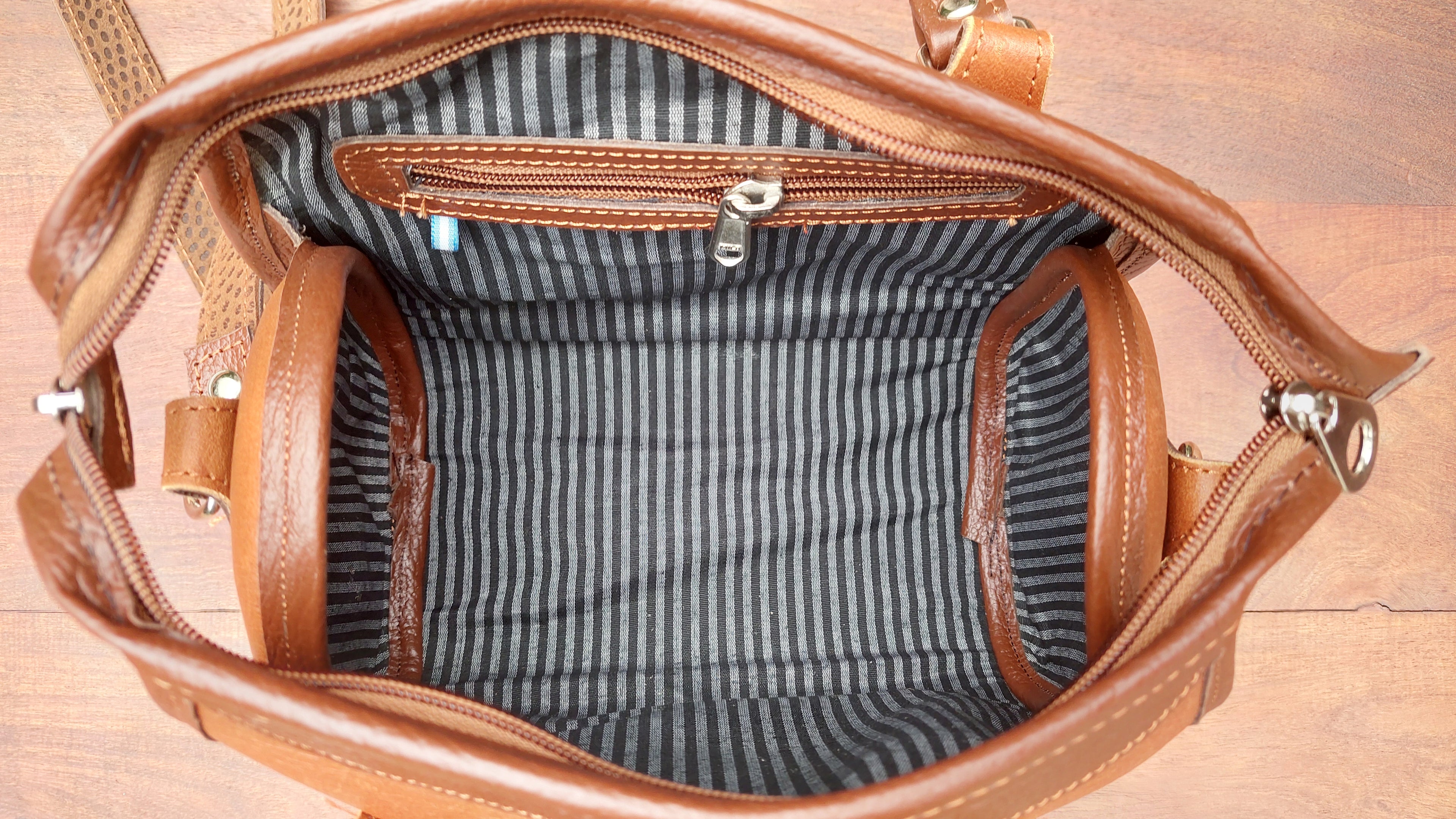 Mochila de Cuero Vacuno Mirabeli - Suela