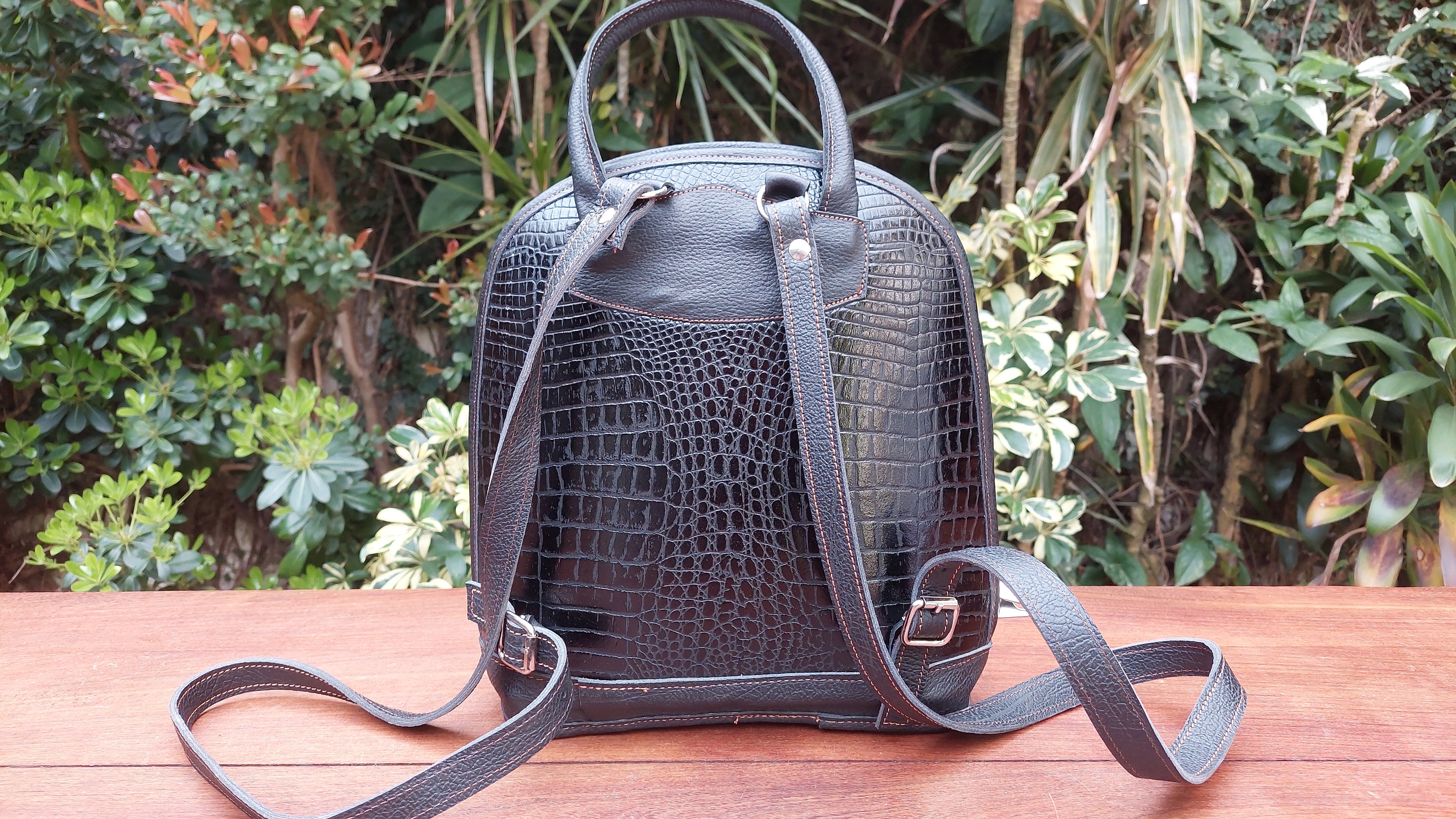 Mochila de Cuero Vacuno Caldén - Negro